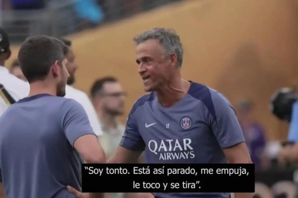 股市配资开户 恩里克谈佩德罗倒地: 我太蠢了, 我碰了他一下他就倒地了